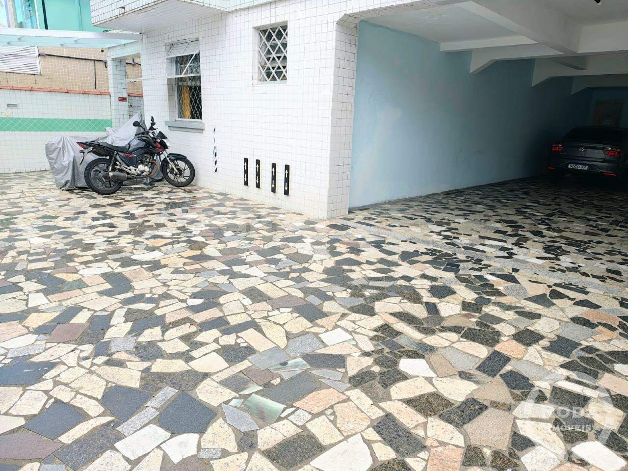 Apartamento Térreo à venda no Marapé: 