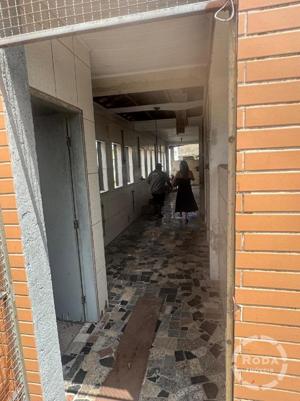 Terreno à venda no Macuco: 