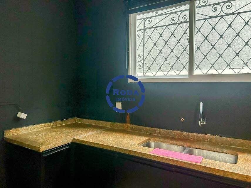 Casa à venda no Embaré: 