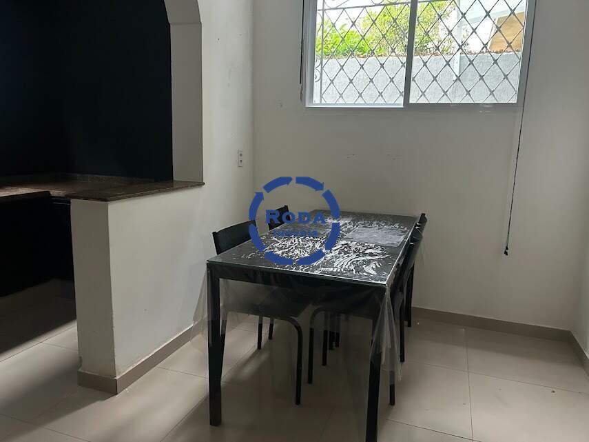 Casa para aluguel no Embaré: 