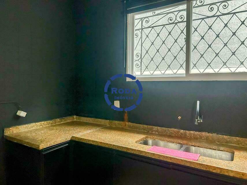 Casa para aluguel no Embaré: 