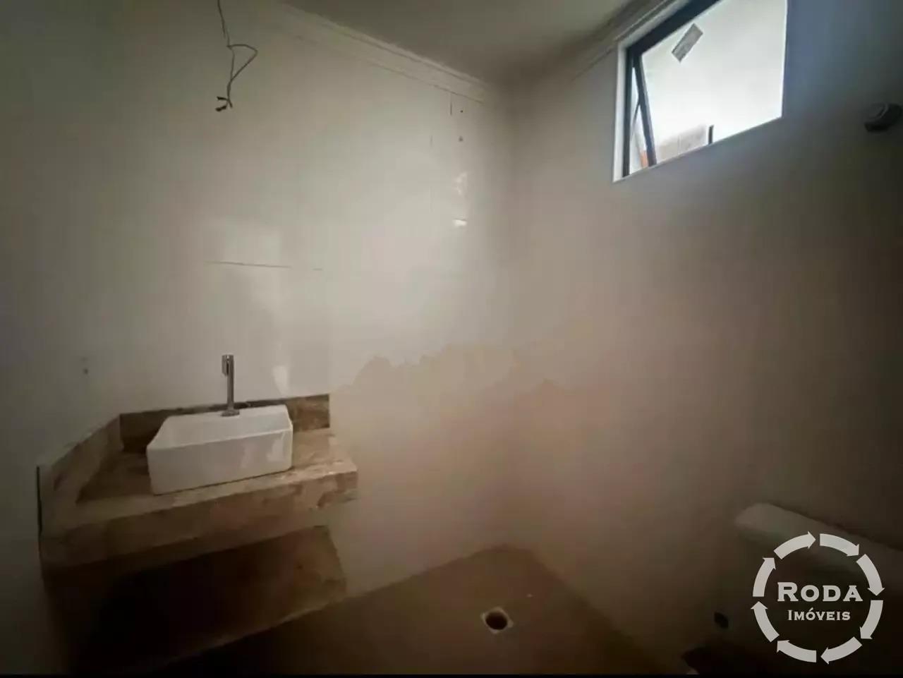 Casa Sobreposta Alta à venda no Marapé: 