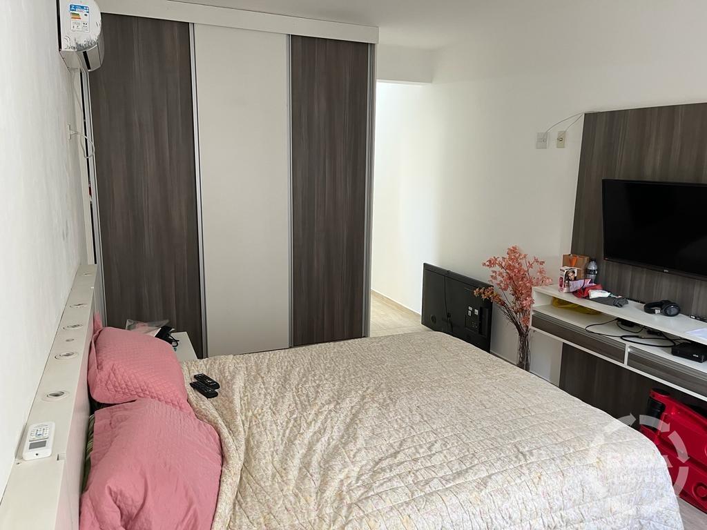 Sobrado de Condomínio à venda no Marapé: 