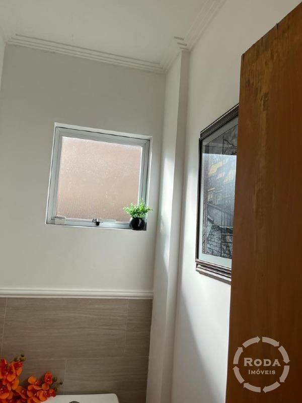 Sobrado de Condomínio à venda no Marapé: 