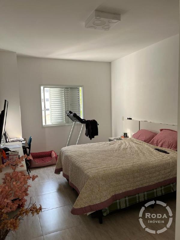 Sobrado de Condomínio à venda no Marapé: 