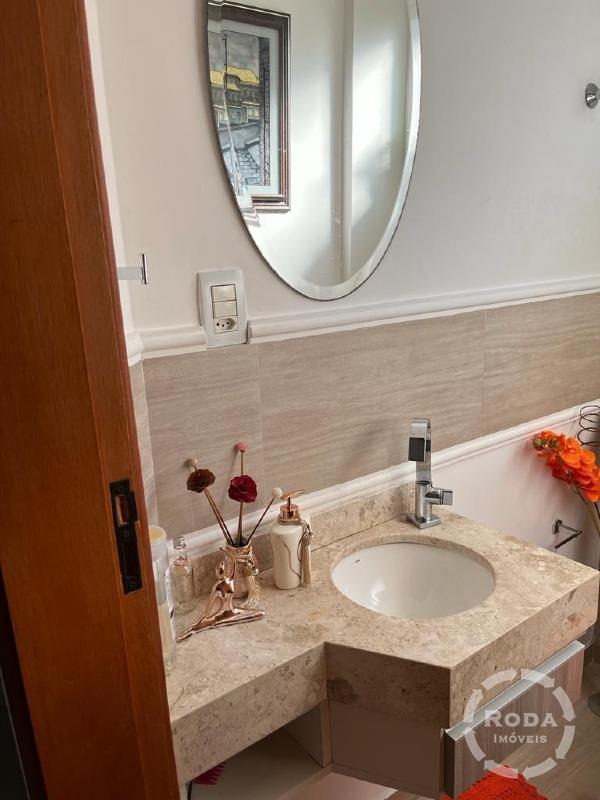 Sobrado de Condomínio à venda no Marapé: 