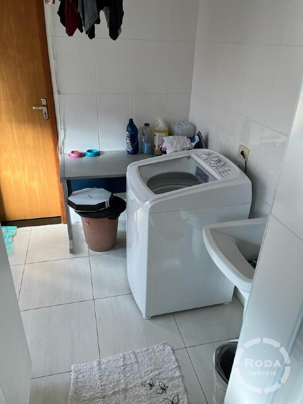 Sobrado de Condomínio à venda no Marapé: 