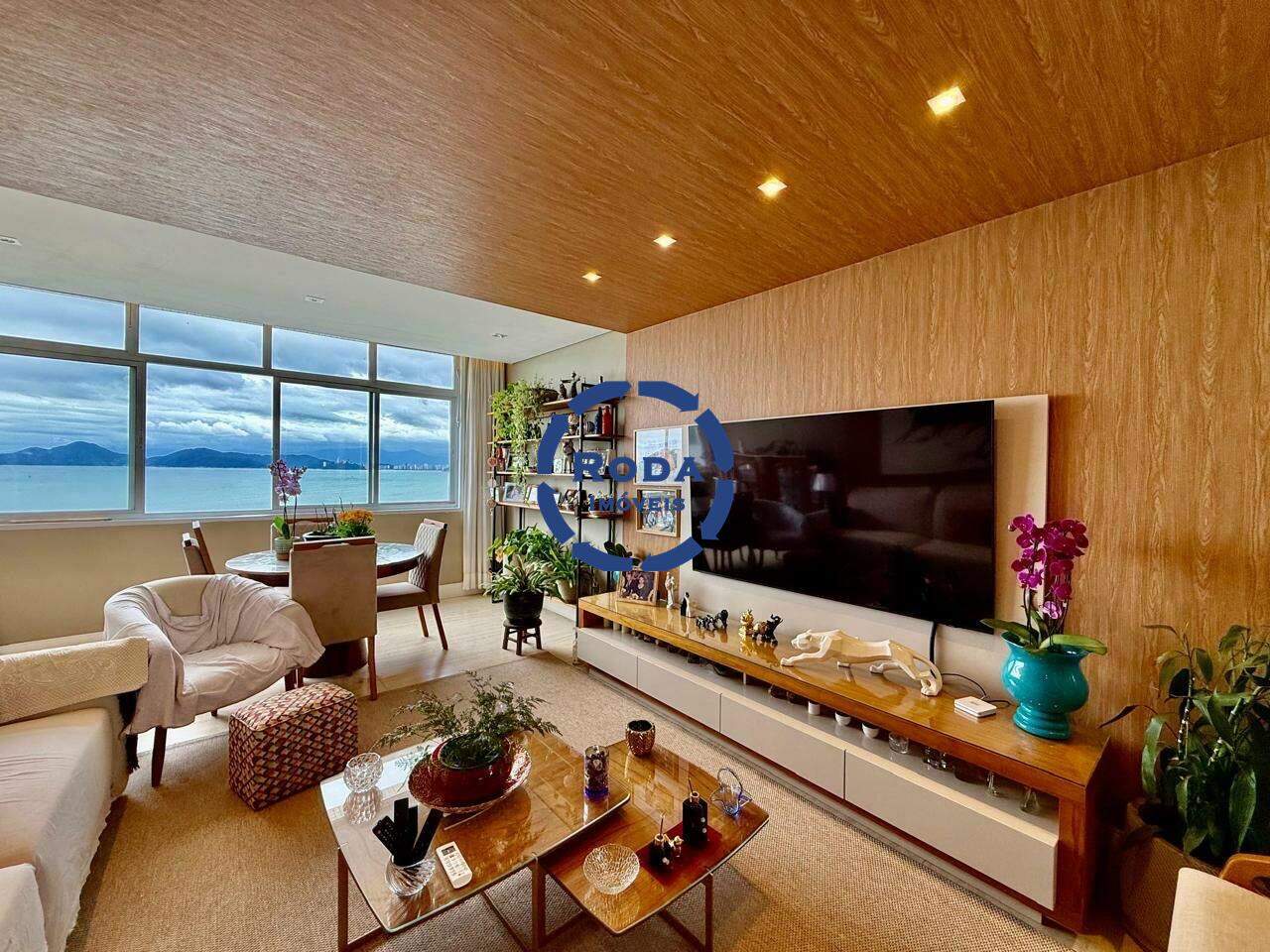 Apartamento à venda no Ponta da Praia: 
