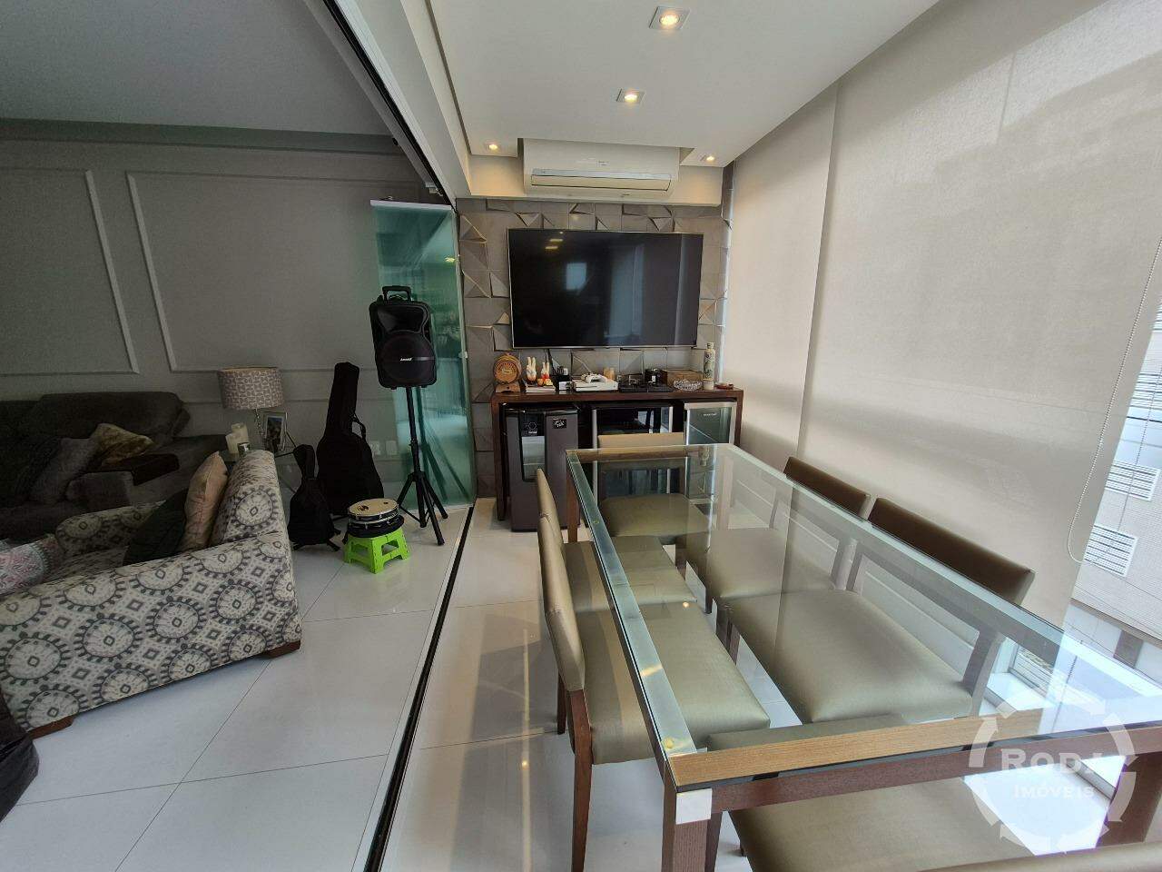 Apartamento à venda no Embaré: 