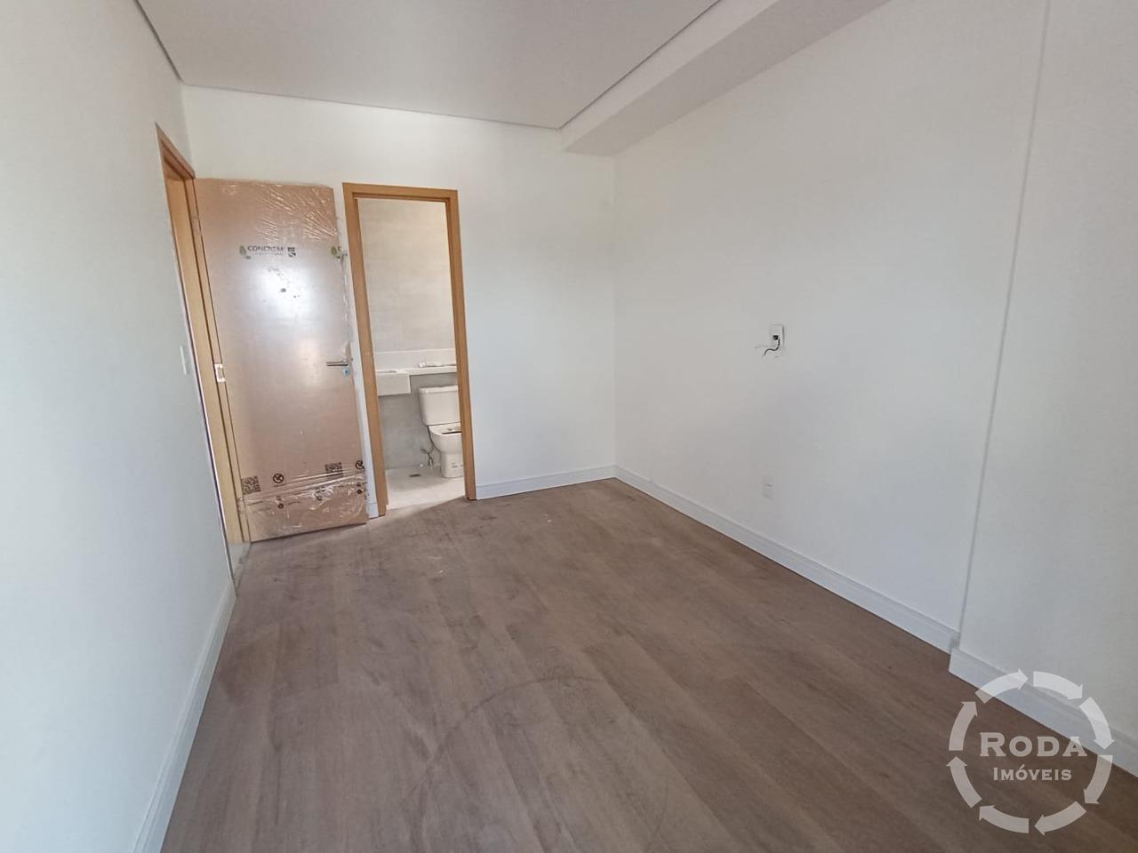 Apartamento à venda no Ponta da Praia: 