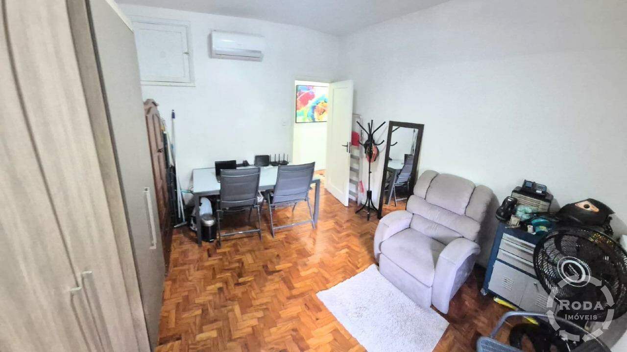 Sobrado Isolado à venda no Embaré: 