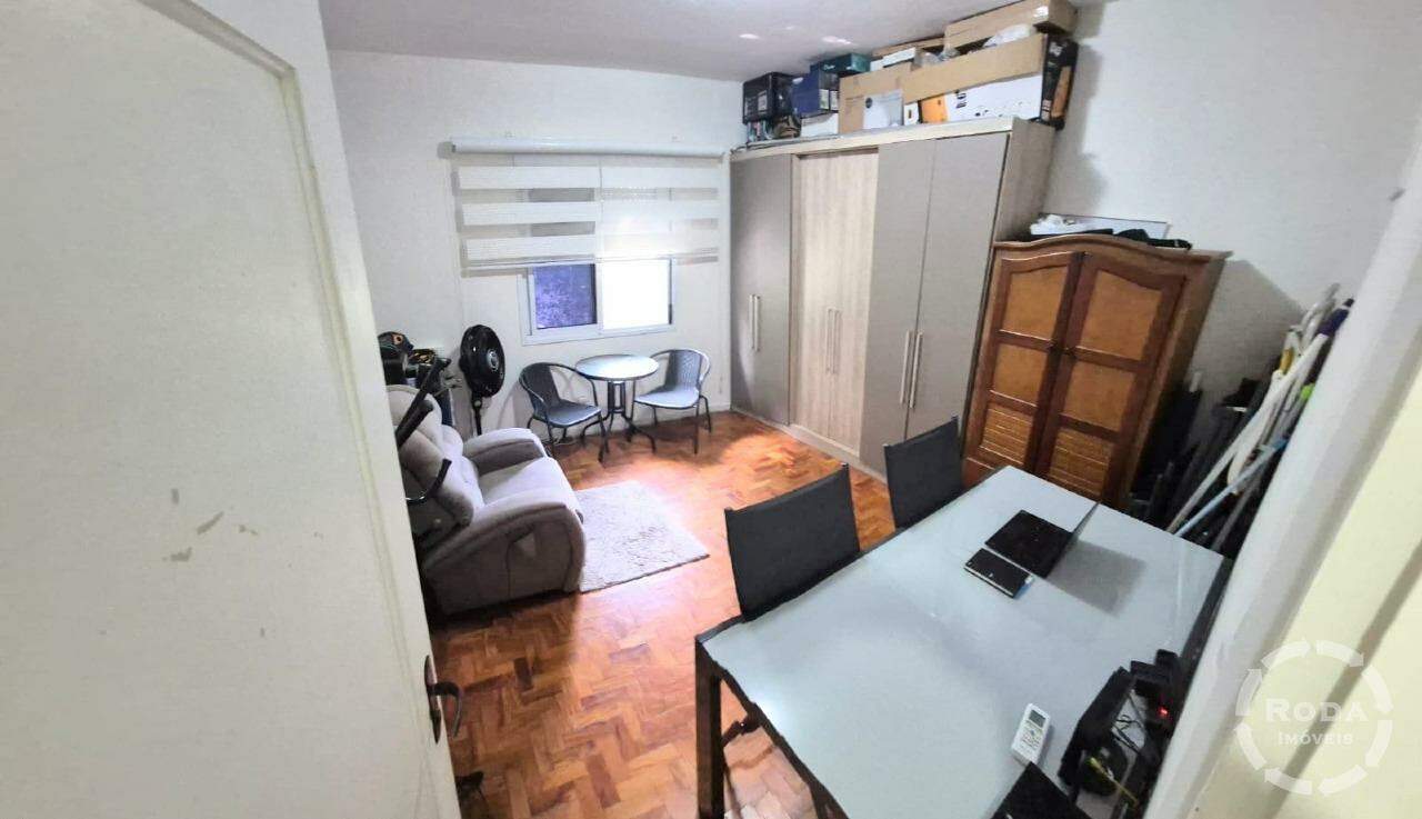 Sobrado Isolado à venda no Embaré: 