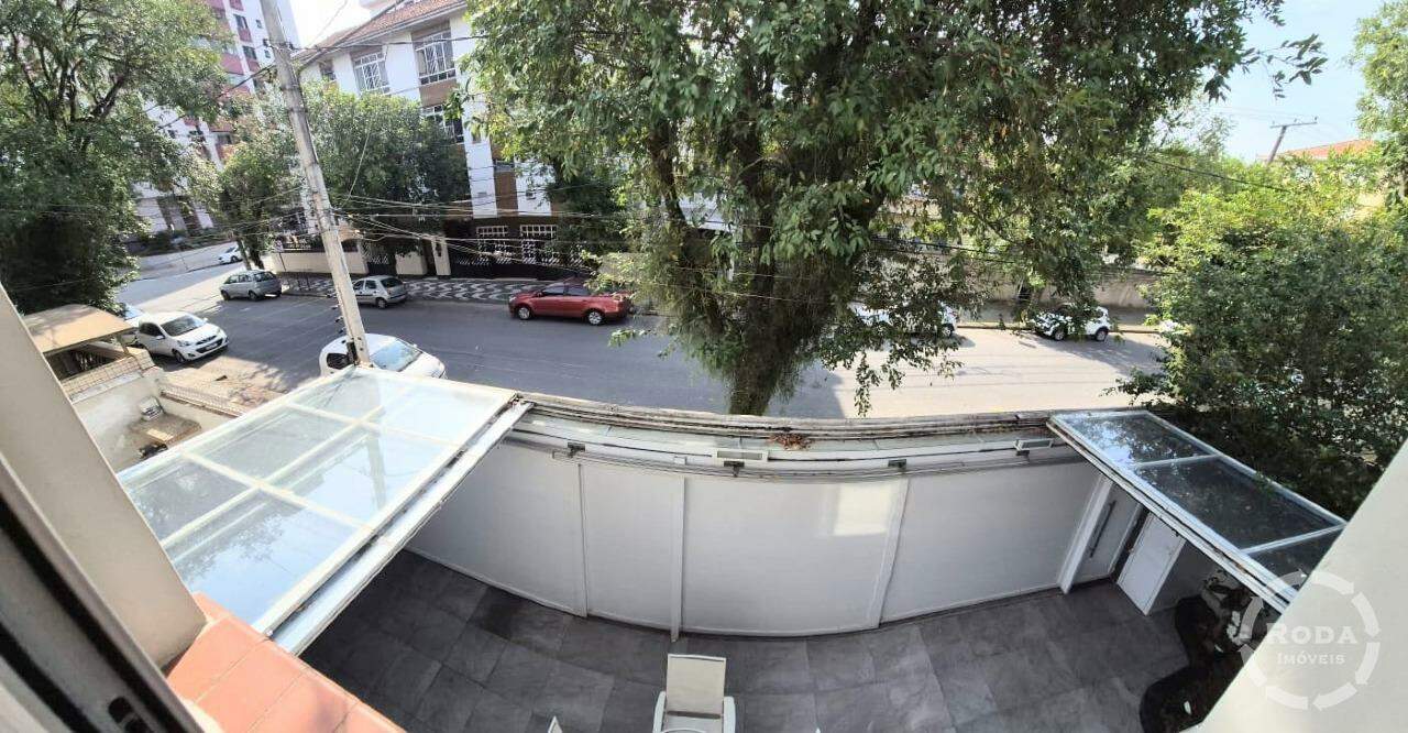 Sobrado Isolado à venda no Embaré: 