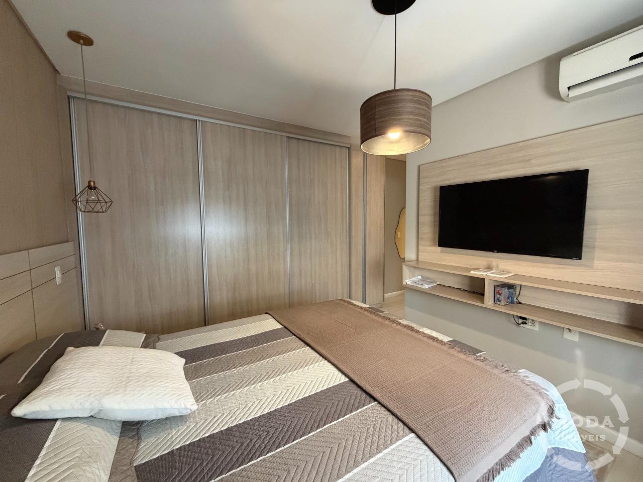 Apartamento à venda no Ponta da Praia: 