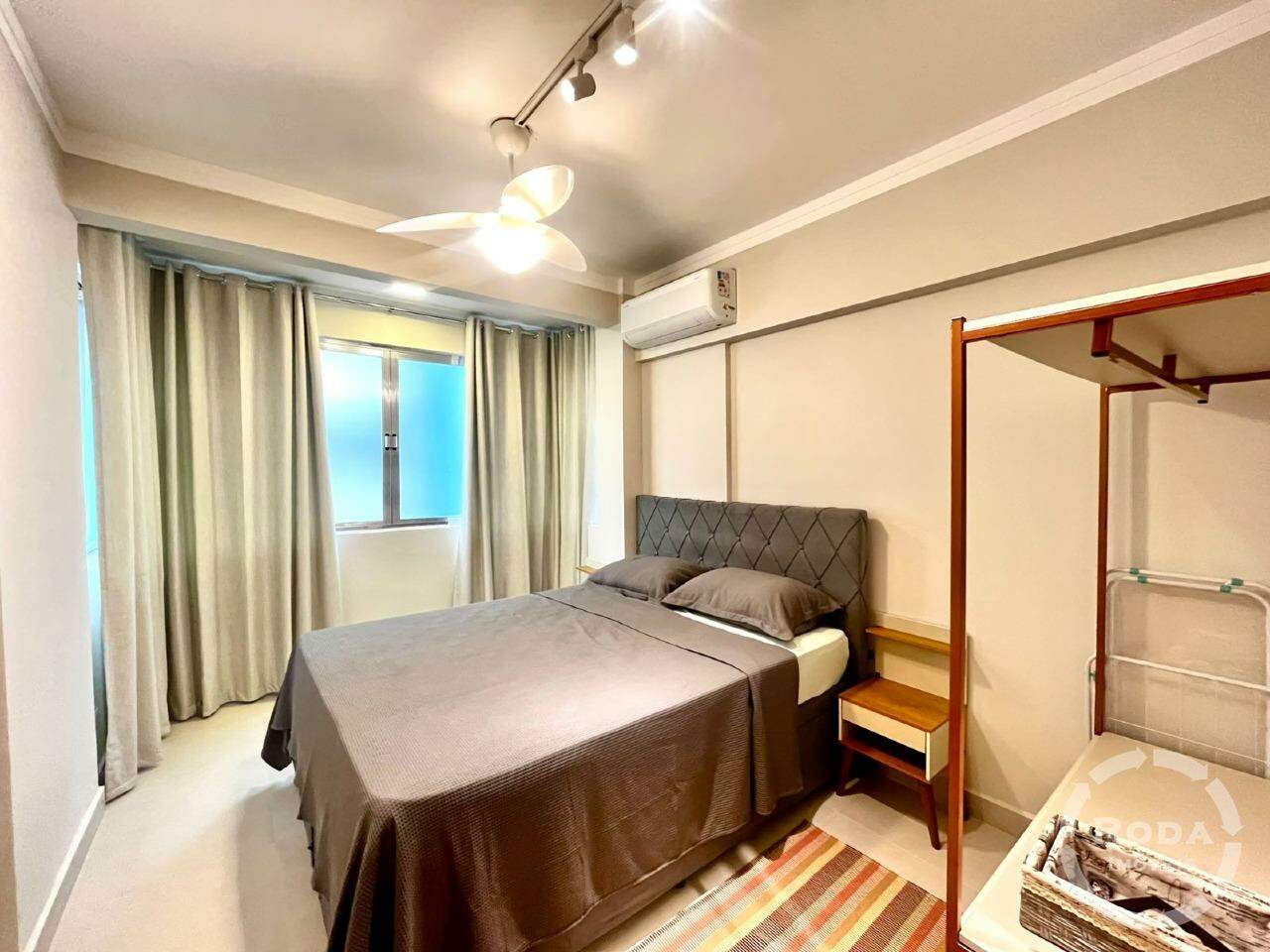 Apartamento à venda no Ponta da Praia: quarto