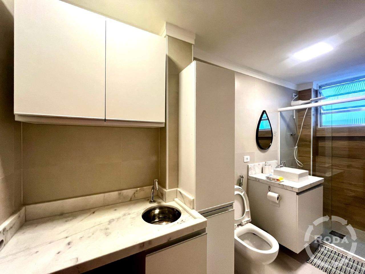 Apartamento à venda no Ponta da Praia: banheiro