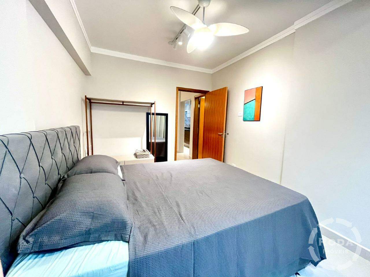Apartamento à venda no Ponta da Praia: quarto