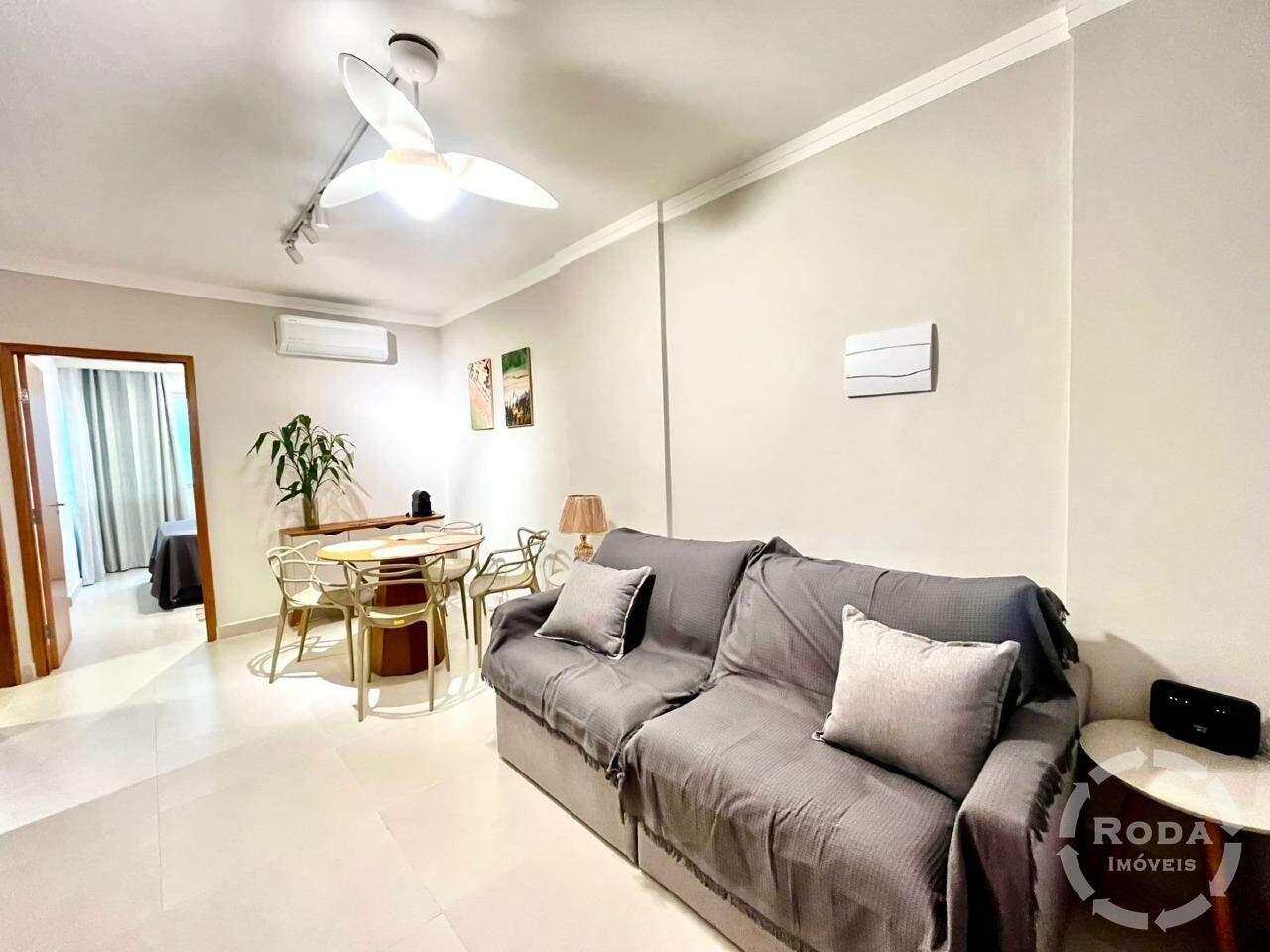 Apartamento à venda no Ponta da Praia: sala