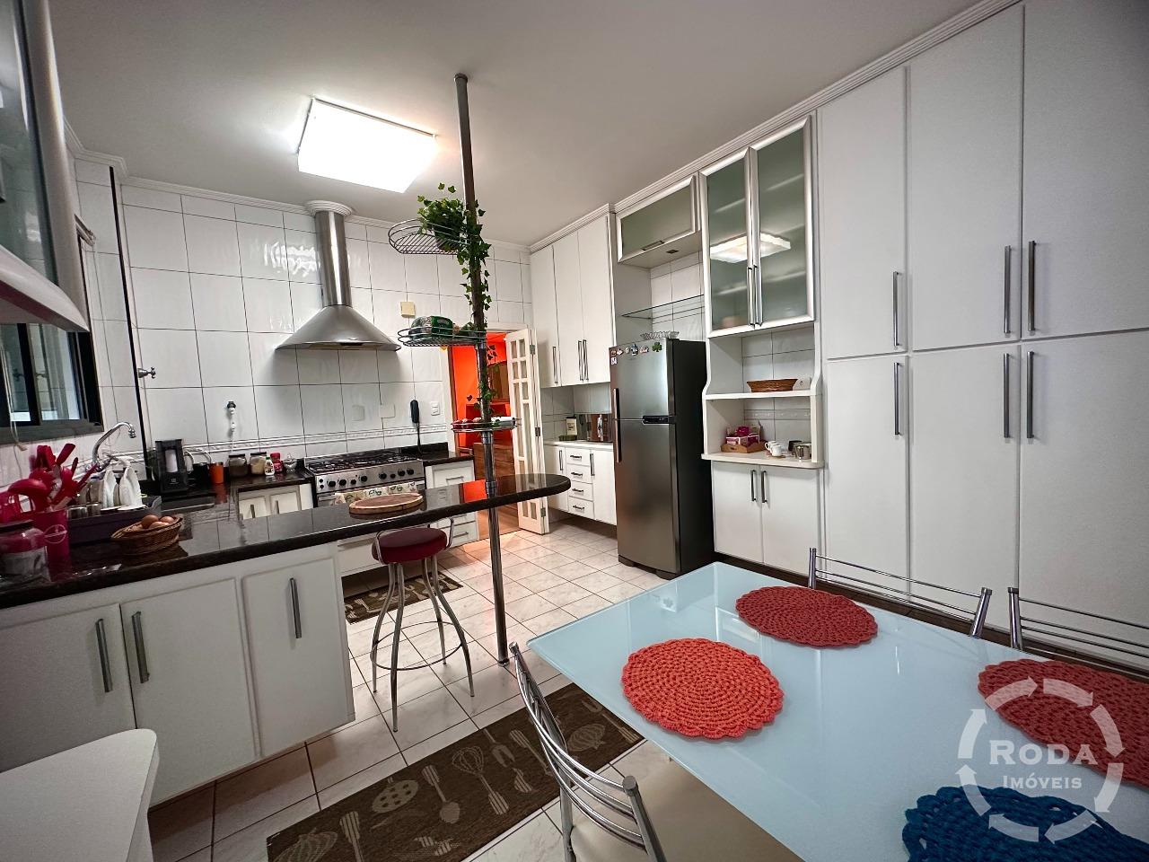 Apartamento à venda no Embaré: 