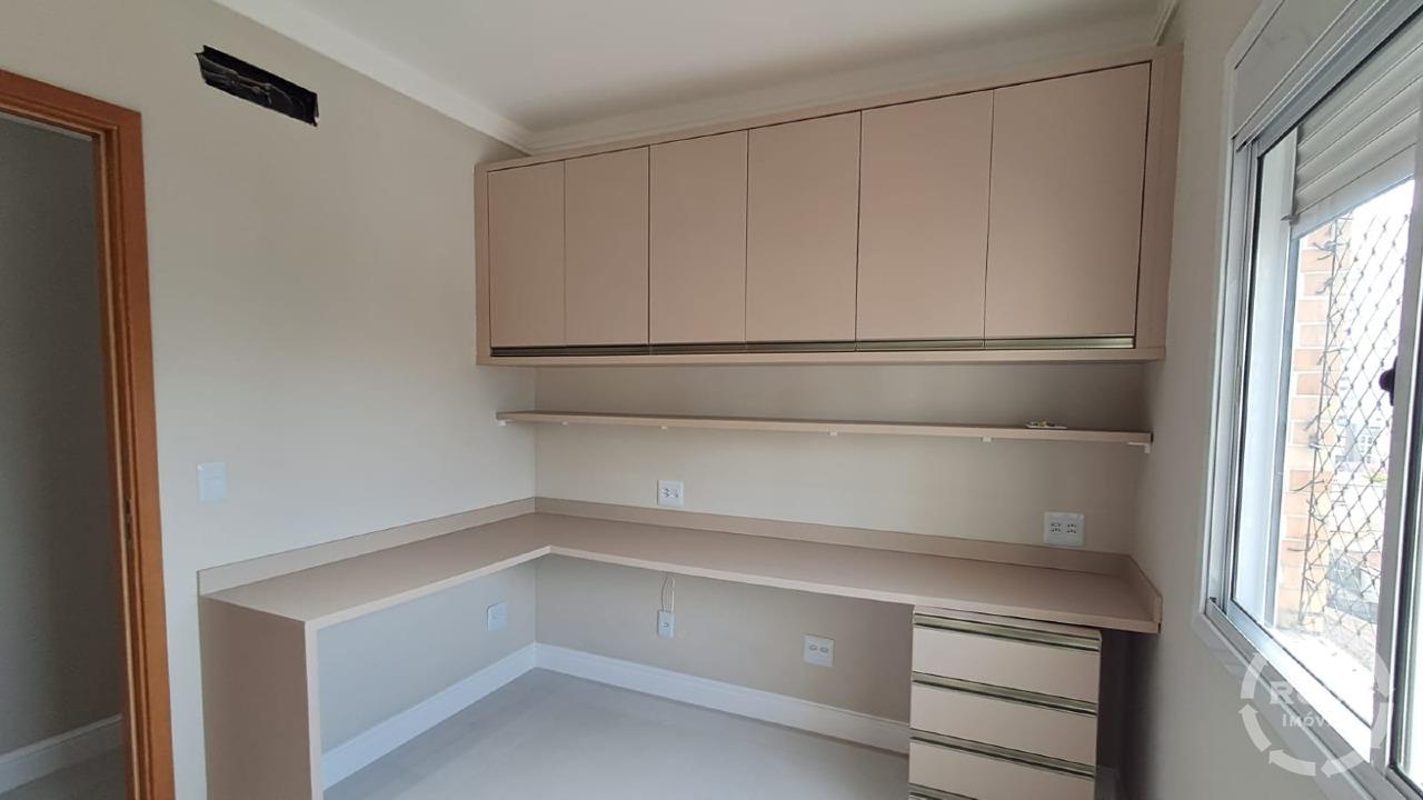 Apartamento à venda no Ponta da Praia: 