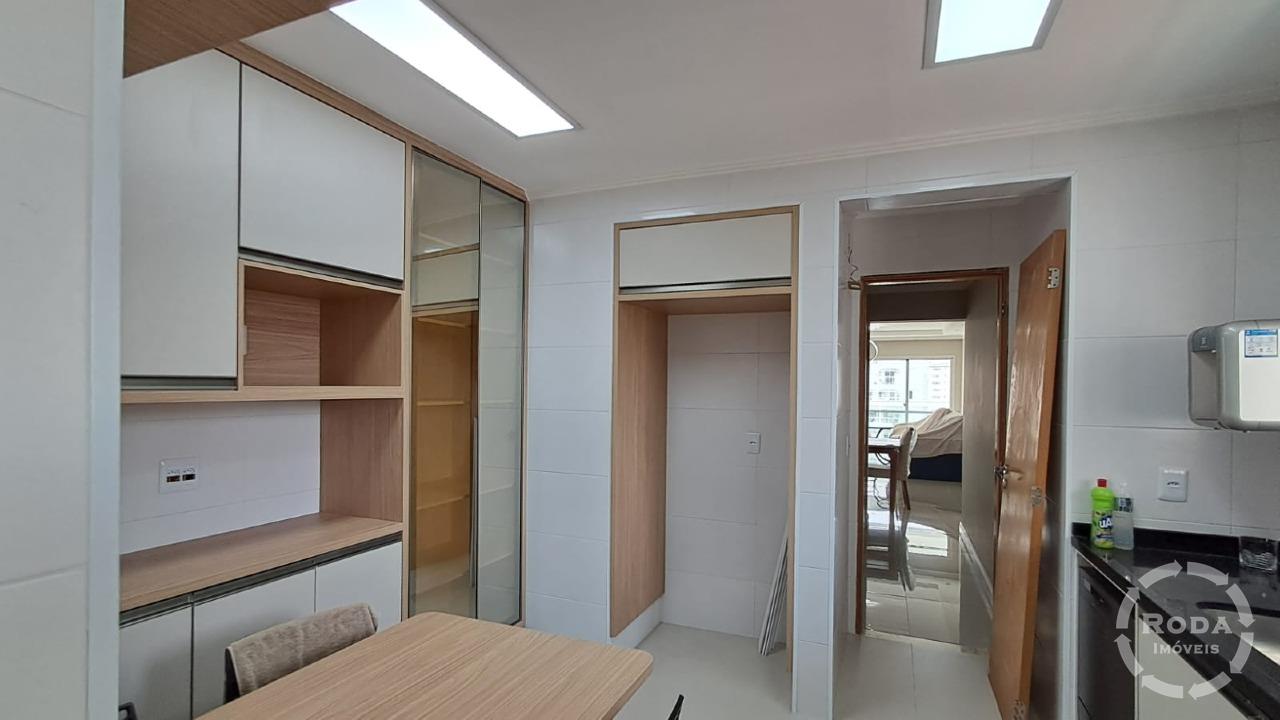 Apartamento à venda no Ponta da Praia: 