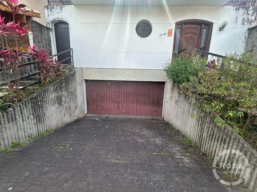 Sobrado para aluguel no Boqueirão: 