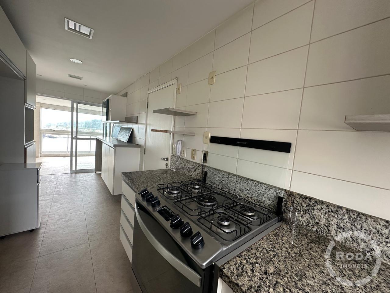 Apartamento à venda no Ponta da Praia: 