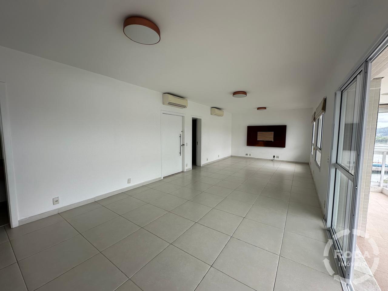 Apartamento à venda no Ponta da Praia: 