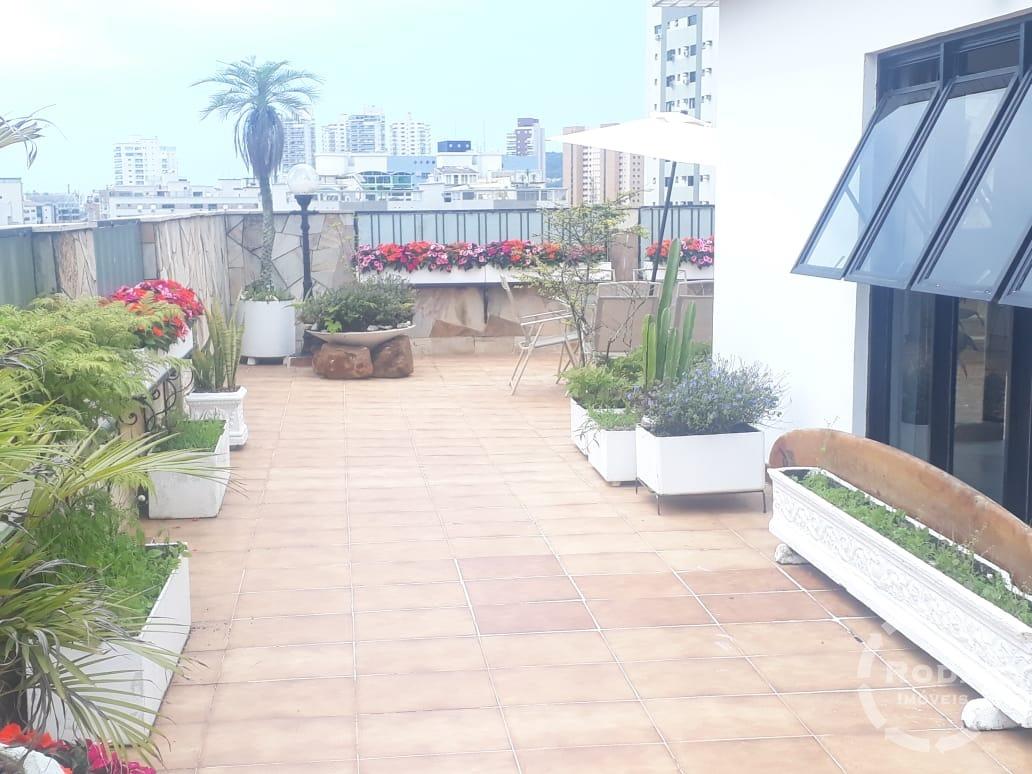 Cobertura à venda no Ponta da Praia: 