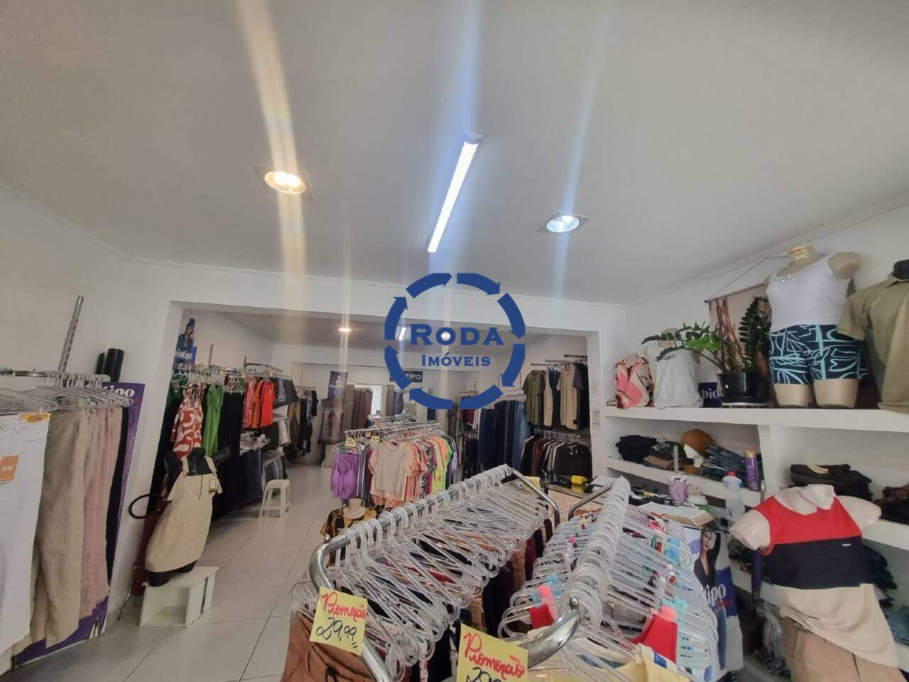 Loja à venda no Ponta da Praia: 