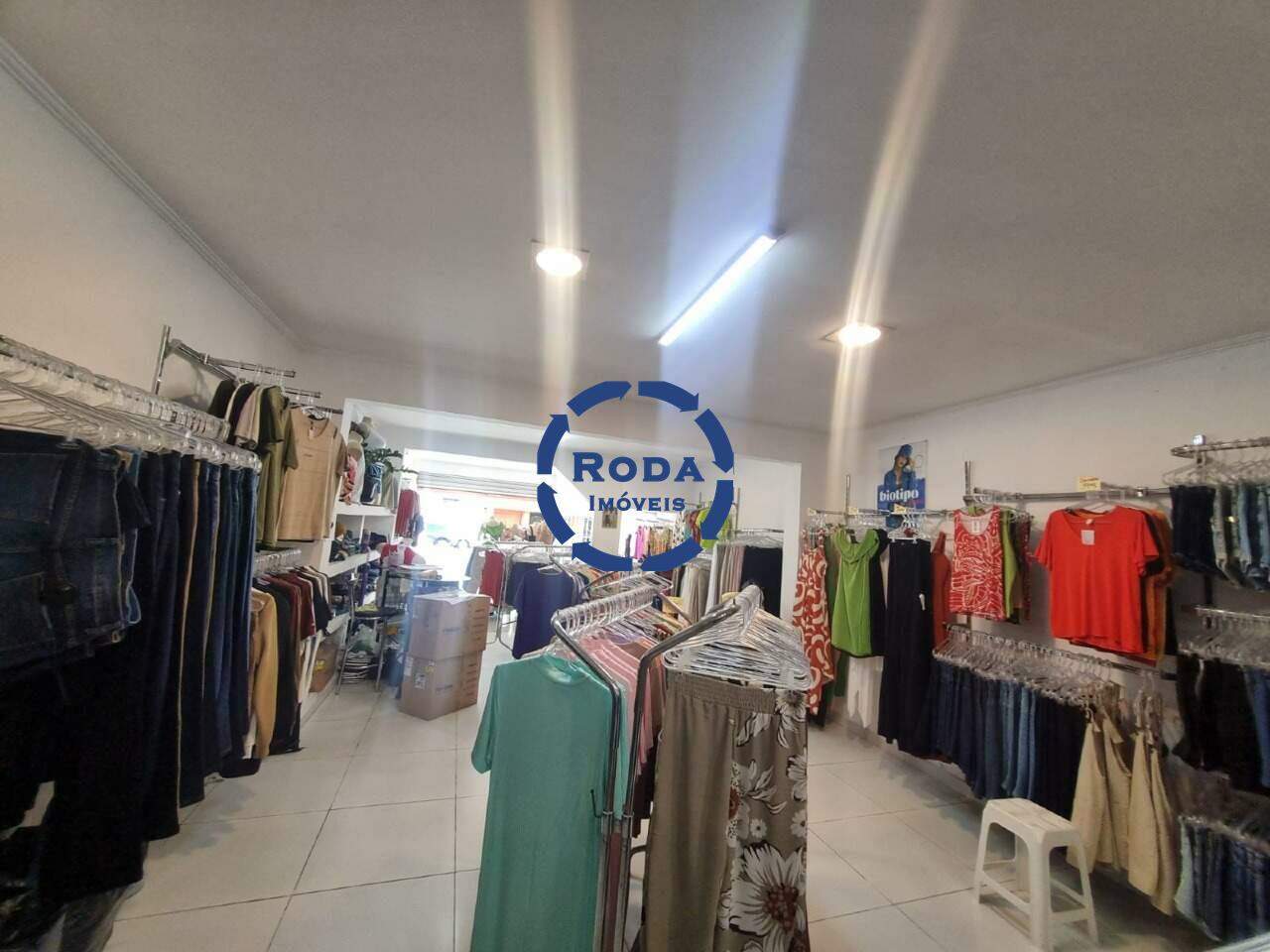 Loja à venda no Ponta da Praia: 