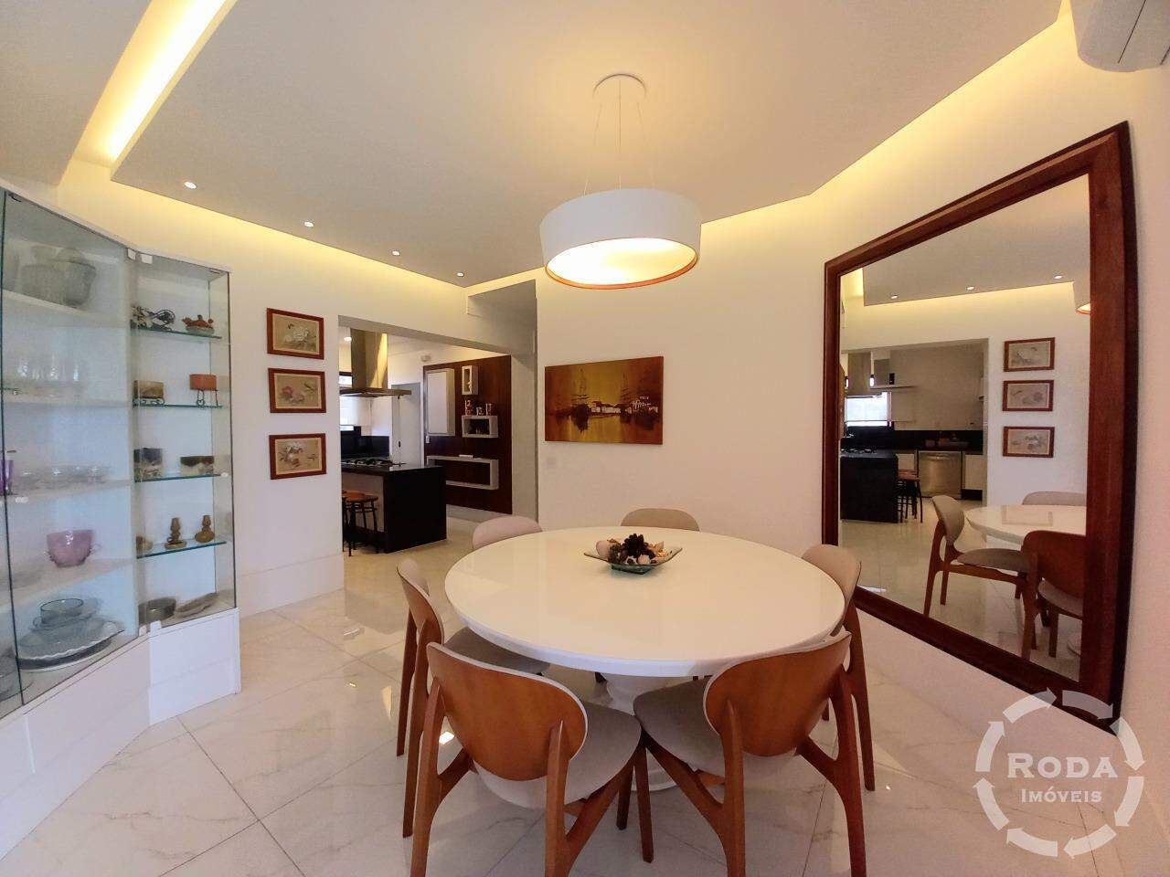 Apartamento à venda no Embaré: 