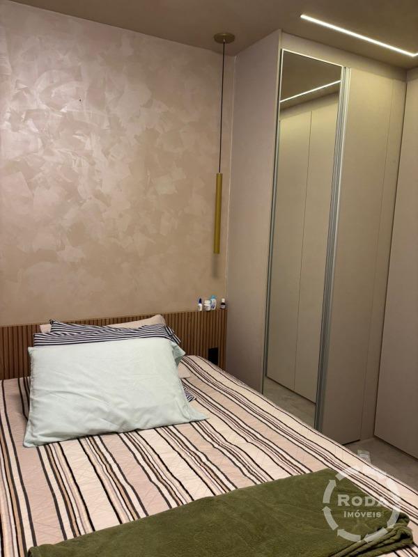 Apartamento à venda no Ponta da Praia: 