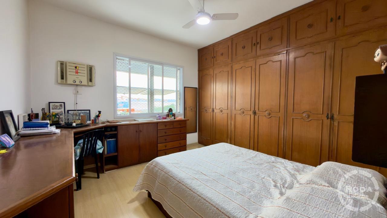 Apartamento à venda no Ponta da Praia: 