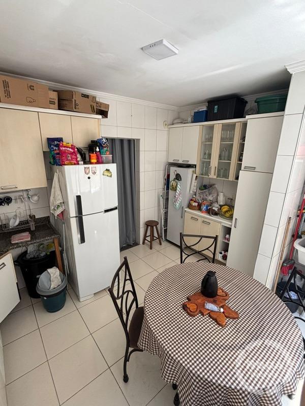 Apartamento à venda no Embaré: 