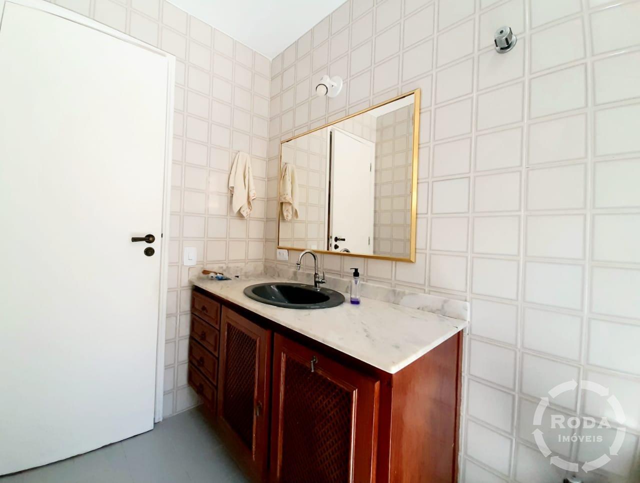 Apartamento à venda no Boqueirão: banheiro social