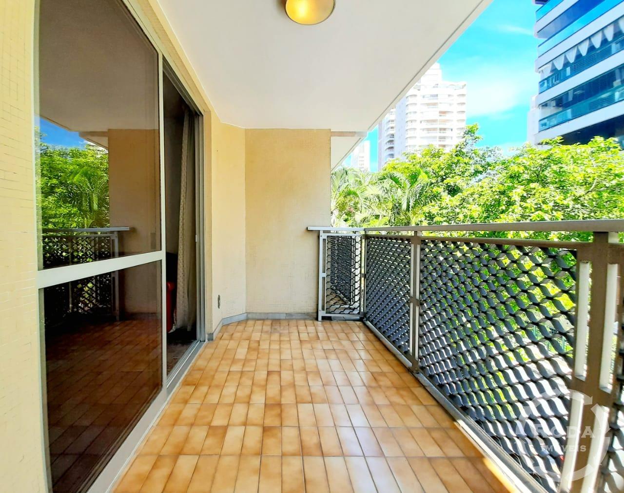 Apartamento à venda no Boqueirão: varanda na sala