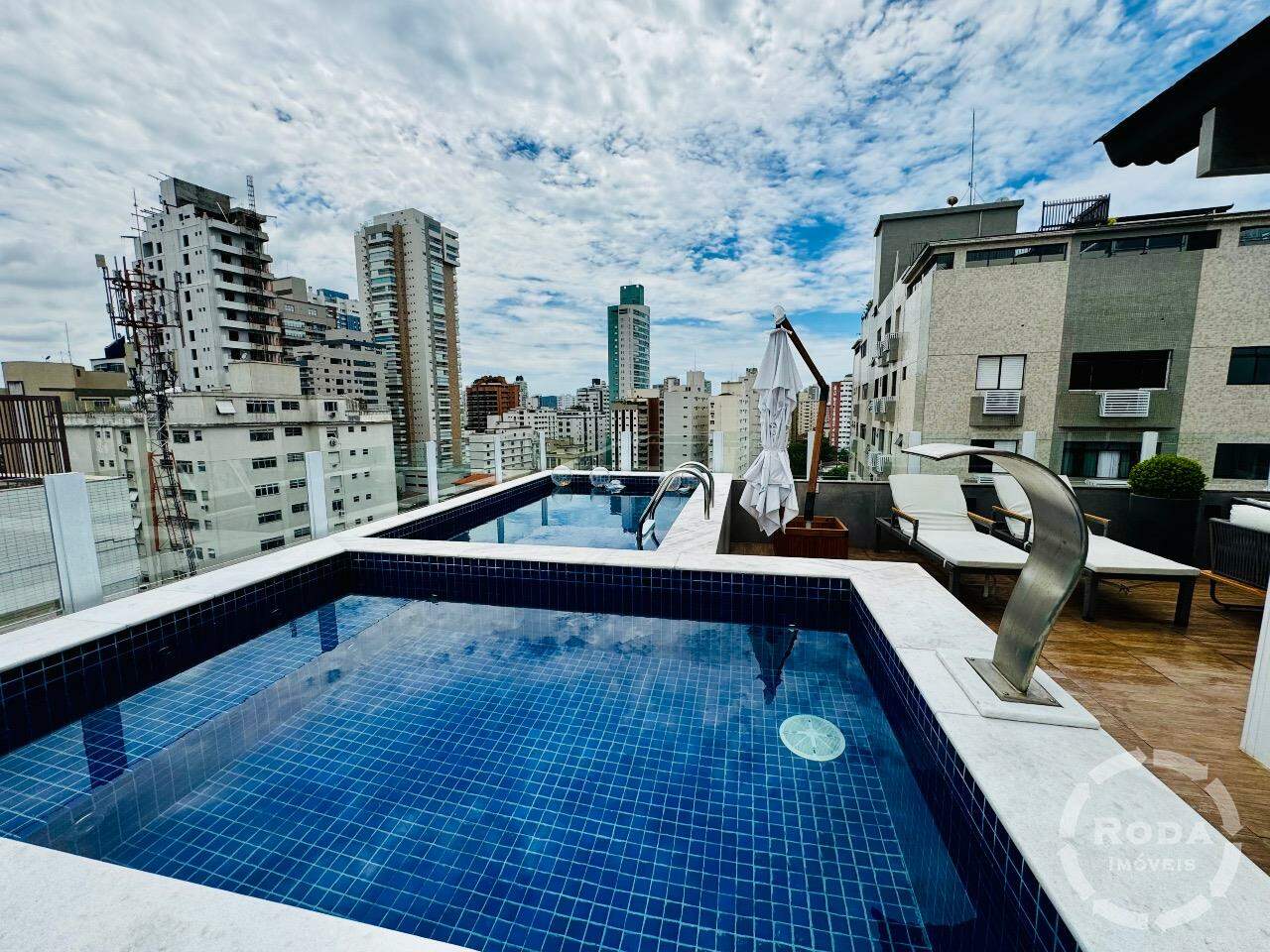 Cobertura à venda no Aparecida: 