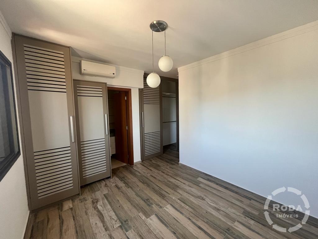 Apartamento à venda no Ponta da Praia: 