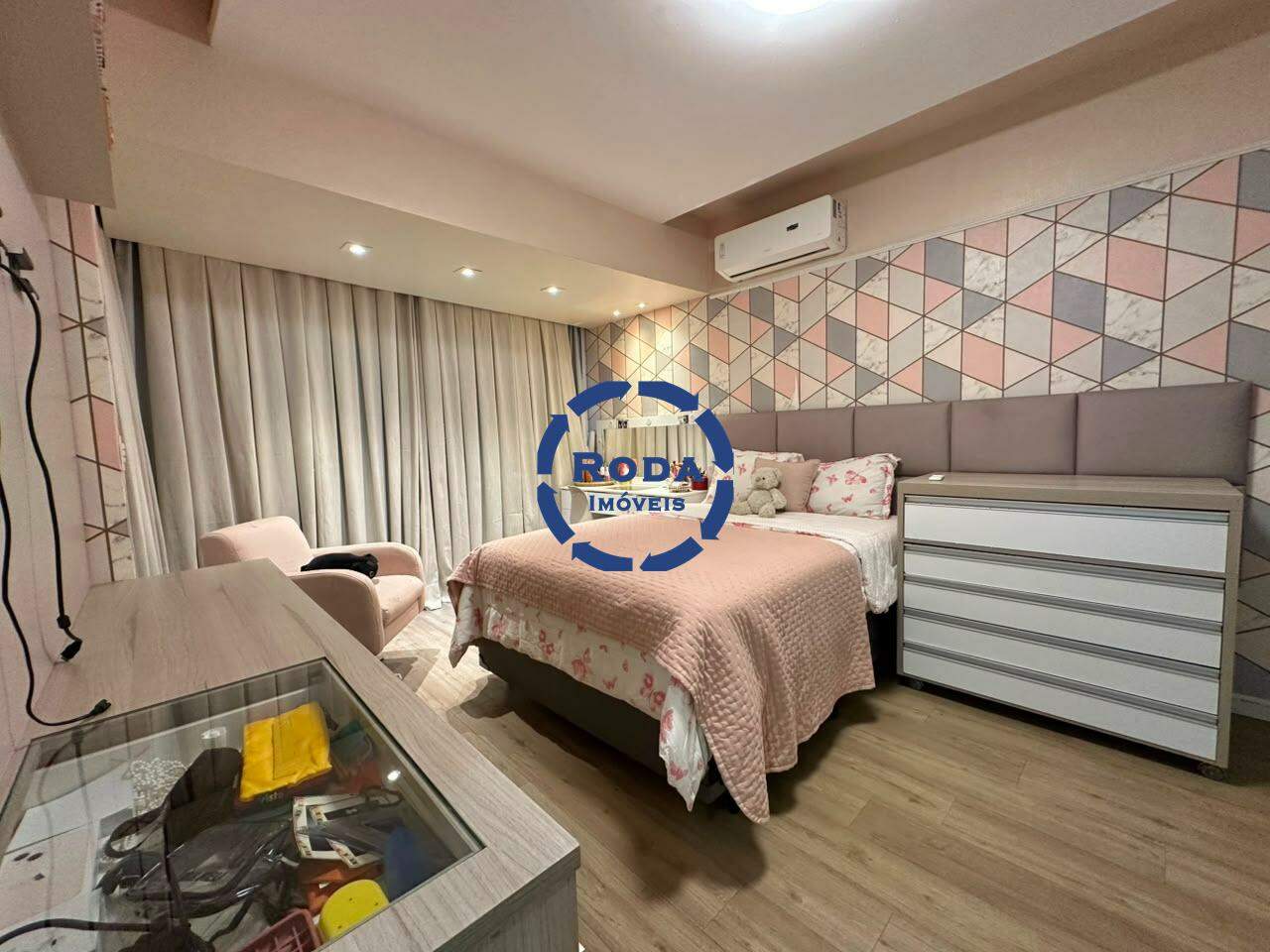 Apartamento à venda no Ponta da Praia: