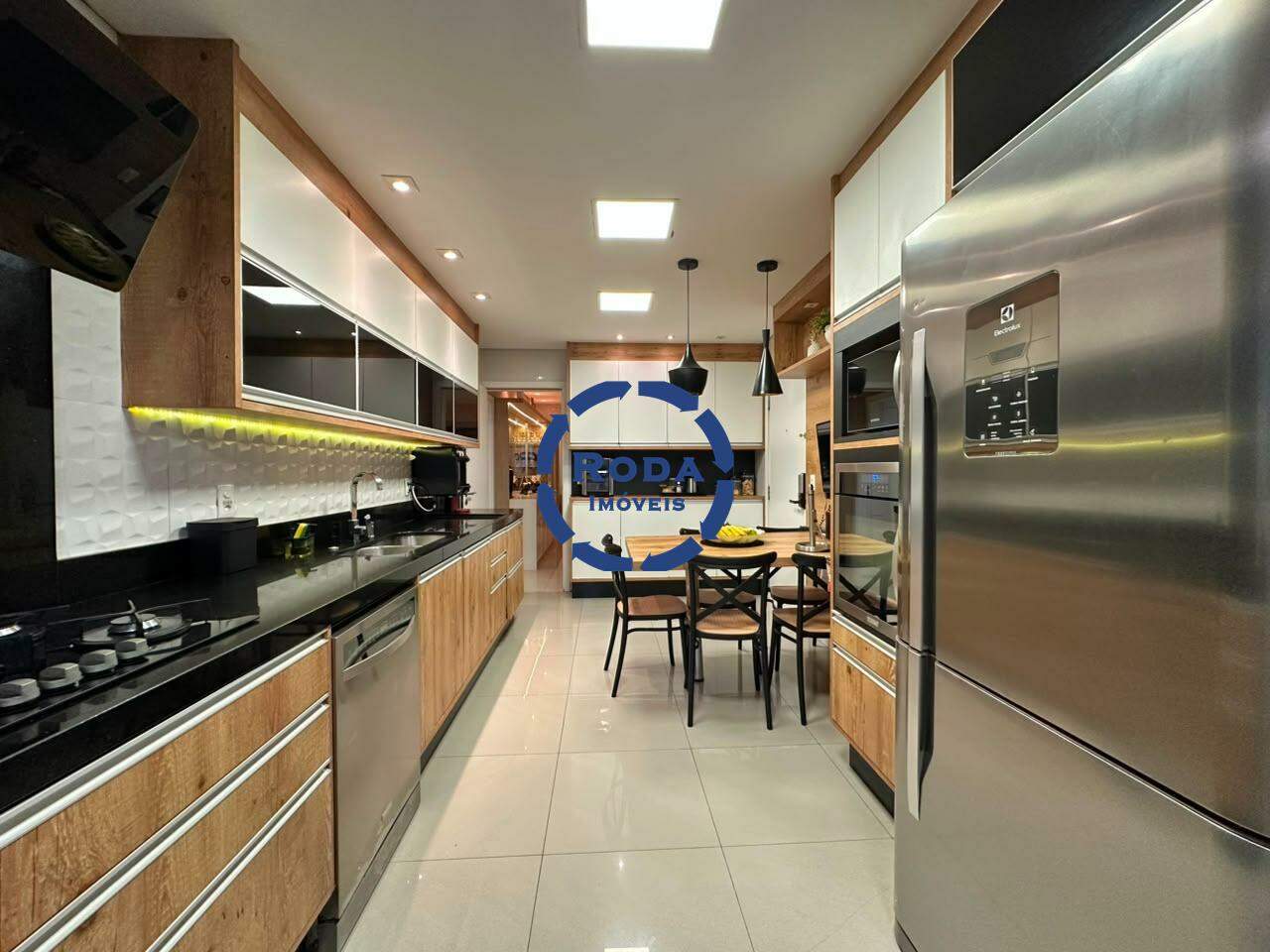 Apartamento à venda no Ponta da Praia:
