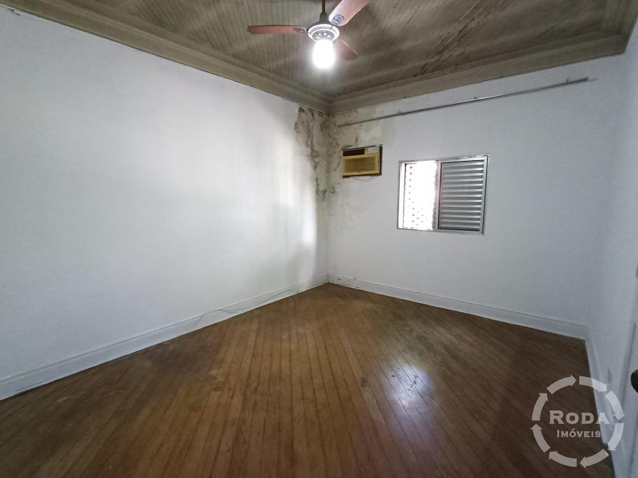 Sobrado Geminado à venda no Macuco: 