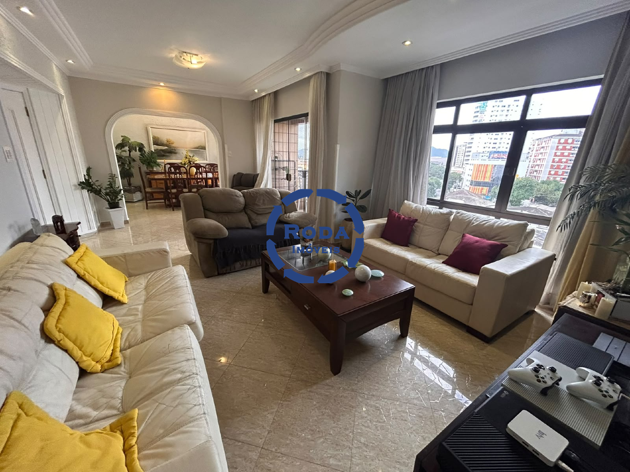 Apartamento à venda no Ponta da Praia: 
