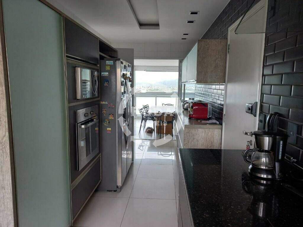 Apartamento à venda no Ponta da Praia: 