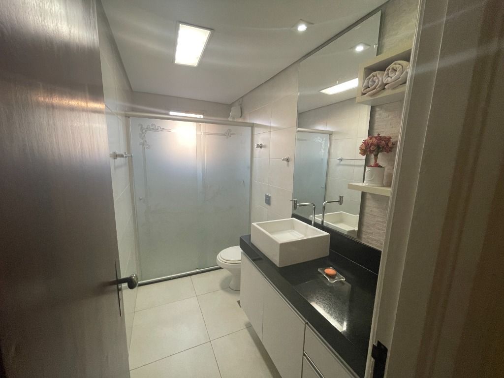 Apartamento à venda no Ponta da Praia: 