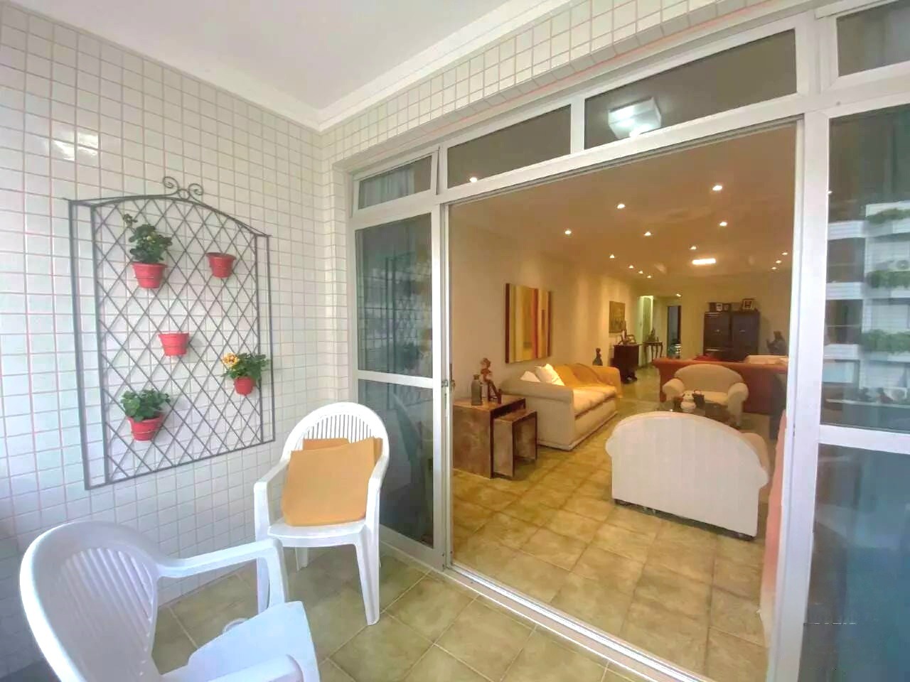 Apartamento à venda no Ponta da Praia: 