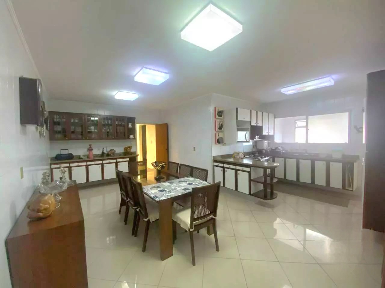 Apartamento à venda no Ponta da Praia: 