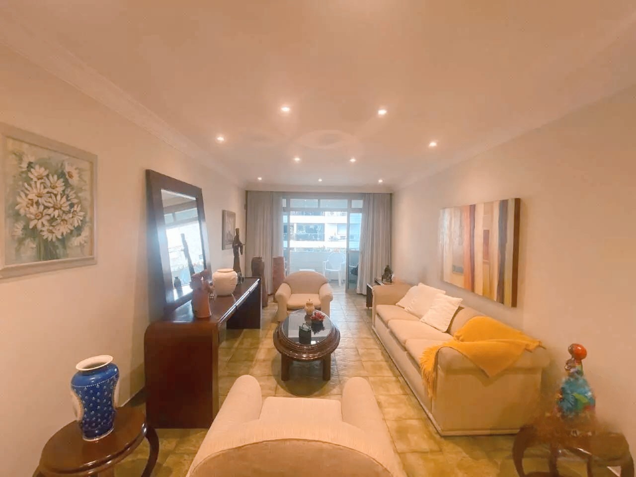 Apartamento à venda no Ponta da Praia: 