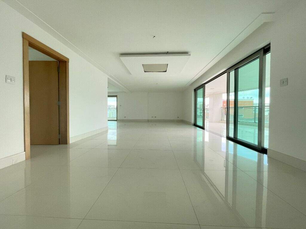 Apartamento à venda no Ponta da Praia: 