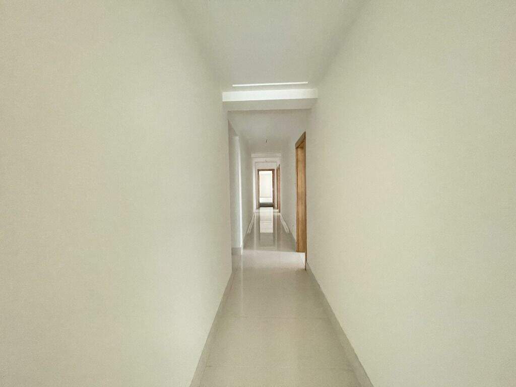 Apartamento à venda no Ponta da Praia: 